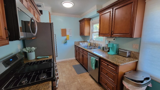 Foto del edificio - 1250 E 1st St