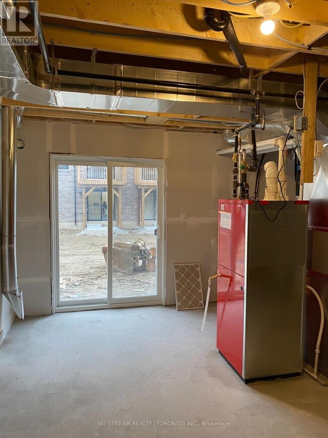 Building Photo - 19 Pumpkin Cor Cres