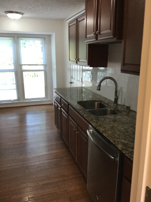 Building Photo - 6801 Chepstow Ct