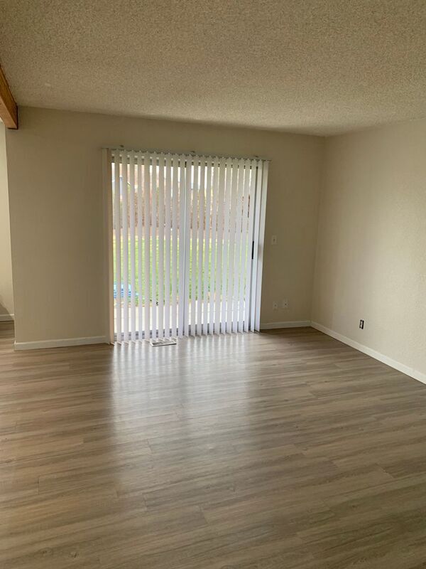 Foto del edificio - 1106 N Buchanan St