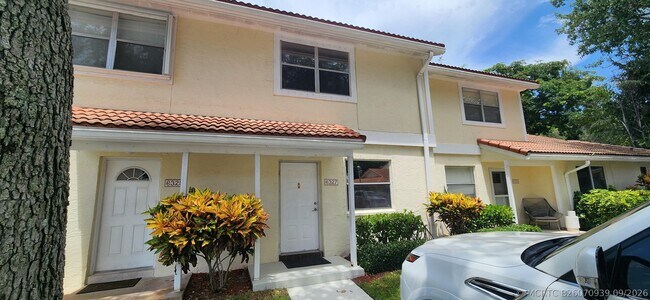 Building Photo - 6327 Walk Cir