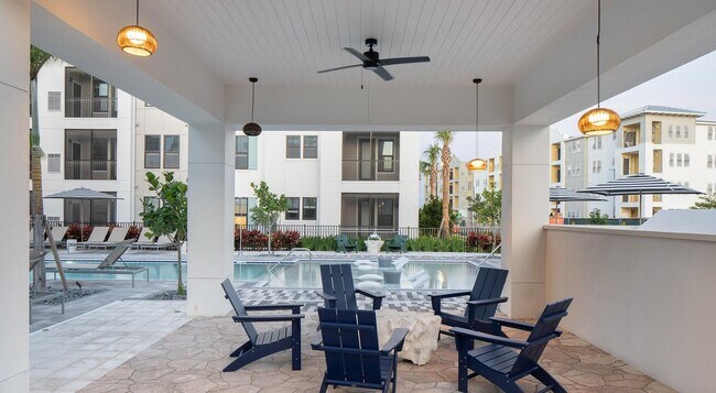 Foto del edificio - 6850 Foxtail Palm Wy