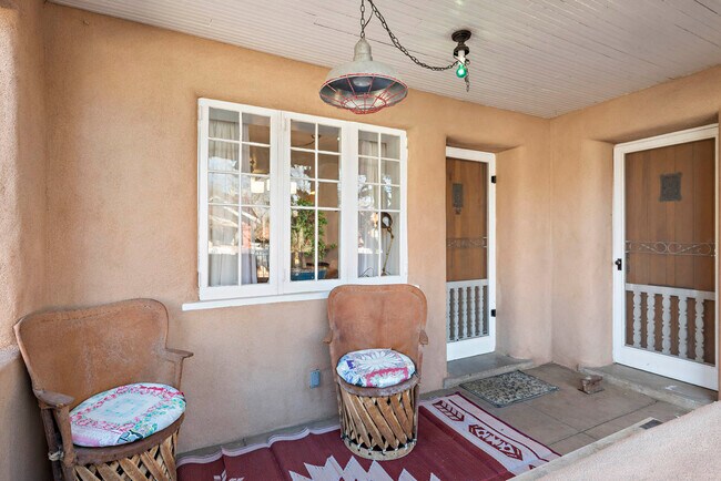 Foto del edificio - 212 E Santa Fe Ave