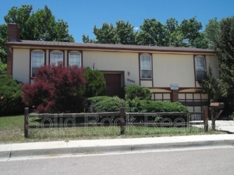 Foto principal - 2265 Montebello Dr W