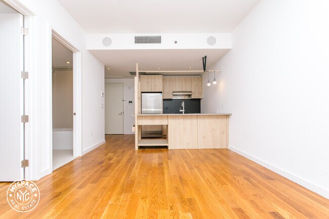 Building Photo - 54 Noll St