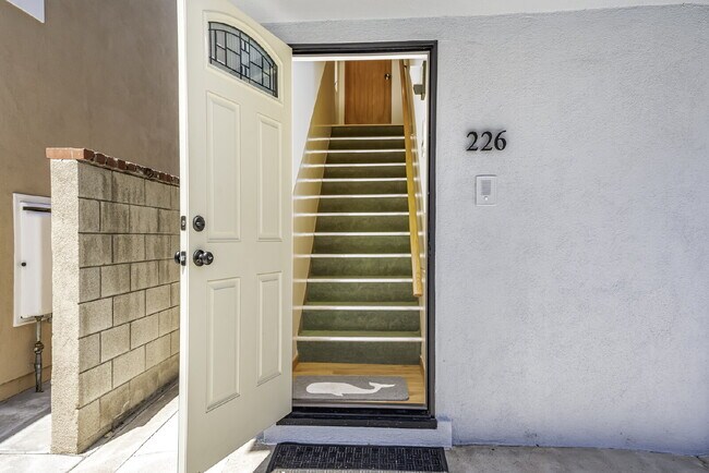 Foto del edificio - "Charming Furnished Retreat: Classic Cozy ...