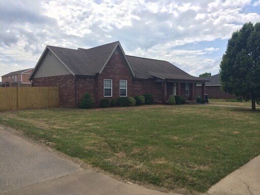 Foto del edificio - PRE-LEASING Brick 4 Bedroom 2 Bath Home Avail 8/10/26