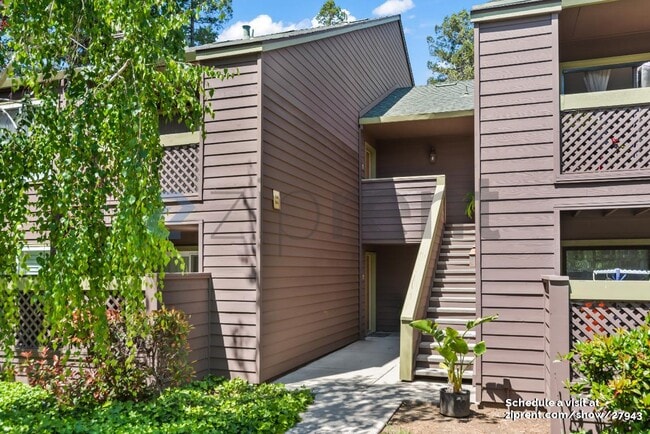 Building Photo - 866 Catkin Ct