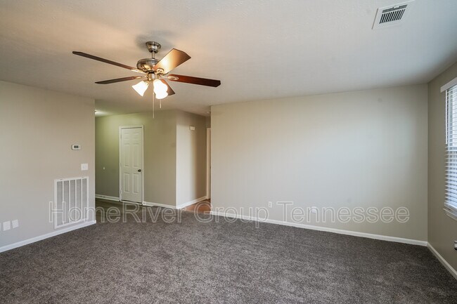 Foto del edificio - 109 River Bend Rd
