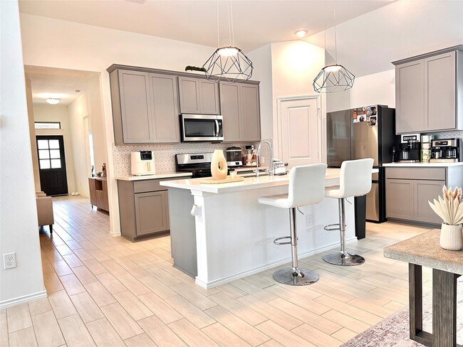 Building Photo - 7419 Caprock Cyn Ln