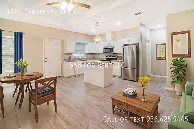 Foto del edificio - 1809 Stauffers St