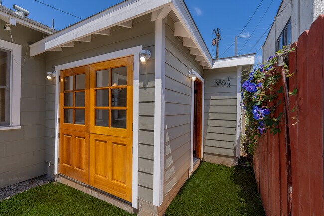 Foto del edificio - 355 N Colorado Pl