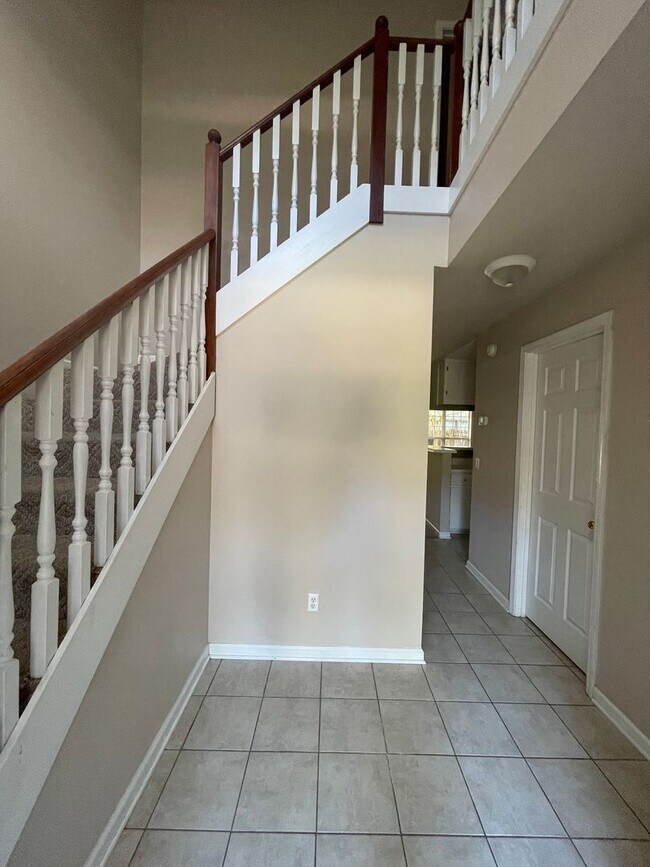 Foto del edificio - 112 Foxchase Ln