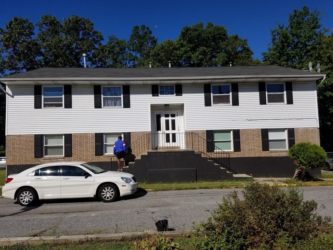 123125 Earl Ave, Glassboro, NJ 08028 Apartments in Glassboro, NJ