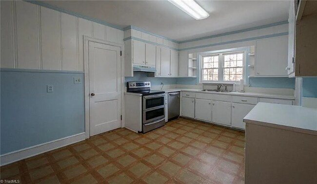 Foto del edificio - 208 Tremont Dr