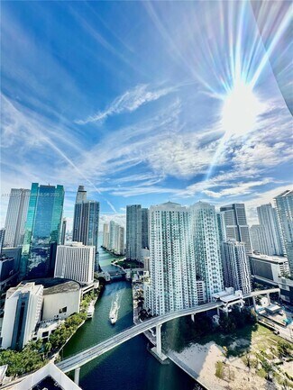 Building Photo - 350 S Miami Ave