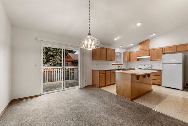 Foto del edificio - Newly remodel 4 bed 3 bath home in Shoreline