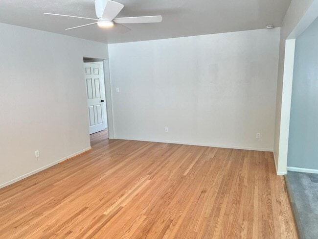 Building Photo - 3208 B St
