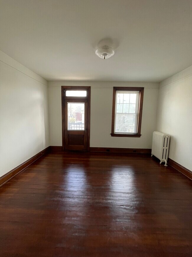 Foto del edificio - 3405 Monteith Ave