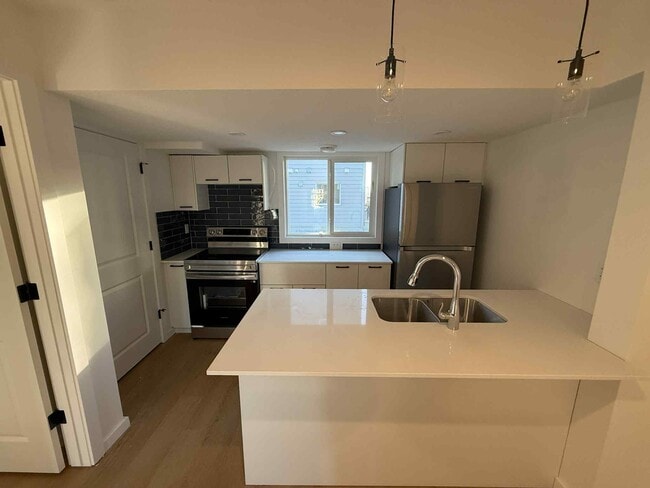 Building Photo - 7049 Fane Rd