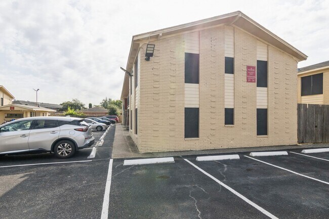 Foto del edificio - 3641 N MacGregor Way