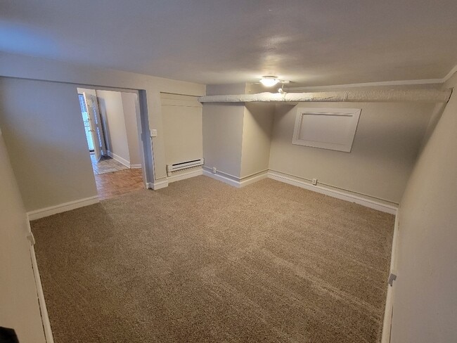 Building Photo - 2312 E Wyoming Pl