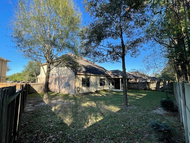 Large Backyard - 20100 Bitter Root Dr