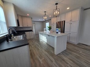 Building Photo - 9132 Windward Dr