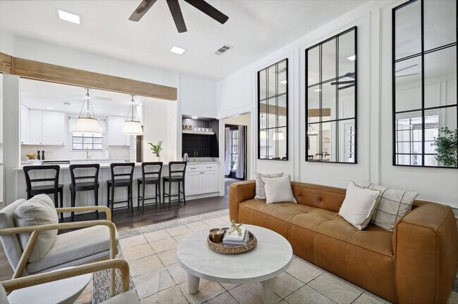 Foto del edificio - 800 High Meadow Dr