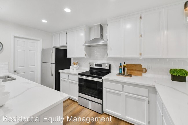 Building Photo - 2 br, 2 bath House - 3557 Montclair Road
