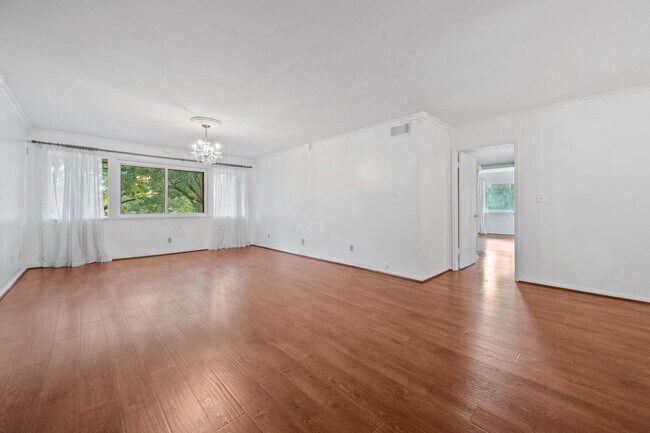 Foto del edificio - 642 S Ripple Creek Dr