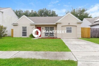 Building Photo - 2120 Redleaf Dr