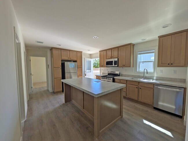 Building Photo - 6656 Pentz Rd