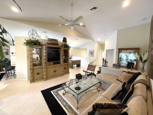 Foto del edificio - 7936 Laina Ln