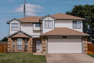 Building Photo - 5114 Creek Valley Dr