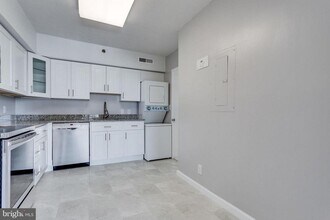 Building Photo - 5505 Seminary Rd