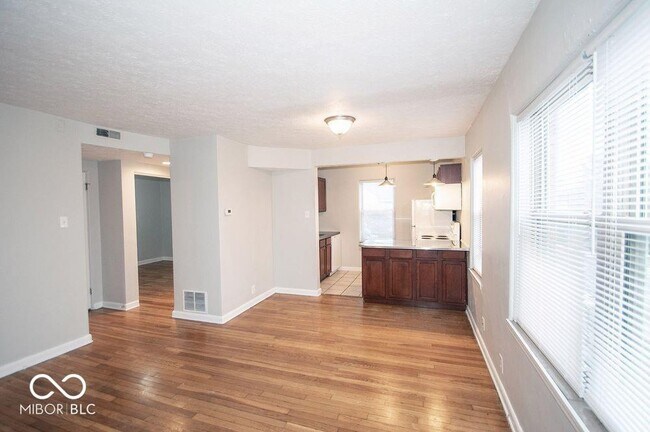 Foto del edificio - 140 E 19th St