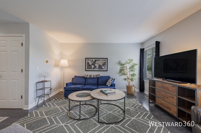 Foto del edificio - 1524 Meadowsedge Ln