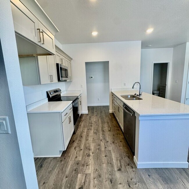 Foto del edificio - Brand New Built Home move in ready!