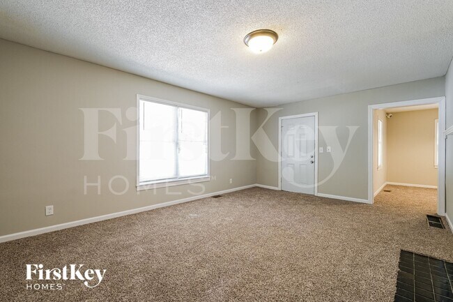 Foto del edificio - 390 Hillside Dr SW