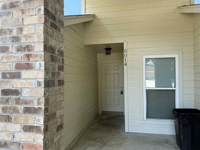 Foto del edificio - 5014 Fox Hollow Blvd