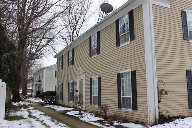 Building Photo - 7357 Foxmill Rd. #C