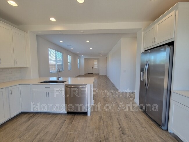 Building Photo - 4435 N 94th Dr