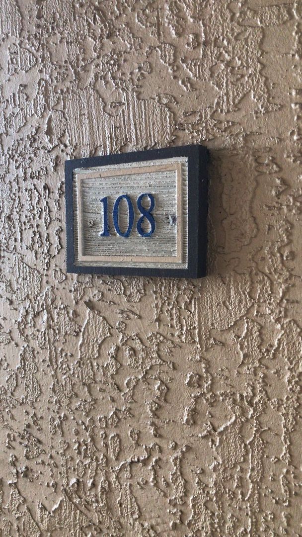 Foto del edificio - 8849 Latrec Ave