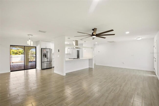 Building Photo - 176 N Waterway Dr NW