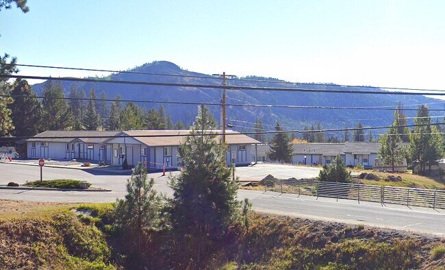 Foto del edificio - 466 Thornton Dr