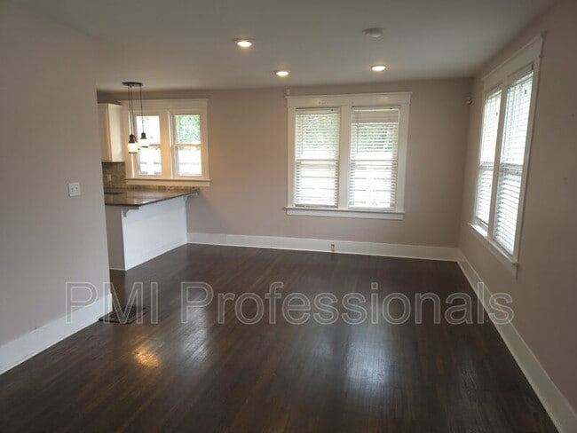 Foto del edificio - 1310 Porter Rd
