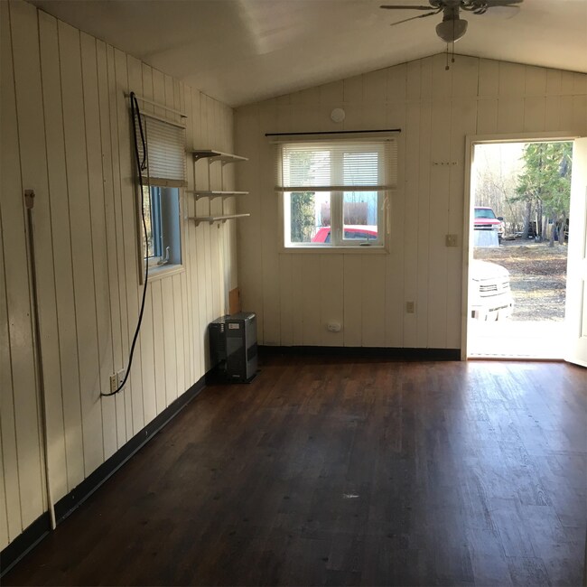 Building Photo - 1472 Chena Point Ave