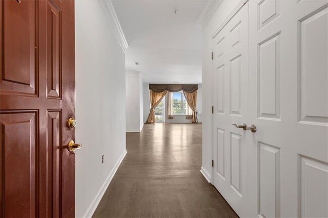 Foto del edificio - 3334 Peachtree Rd NE