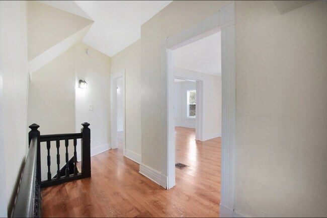 Foto del edificio - 1614 Dwight St
